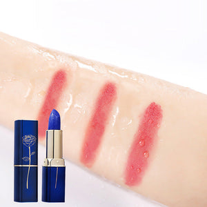 Blauer wasserfester Lippenstift mit Farbwechsel