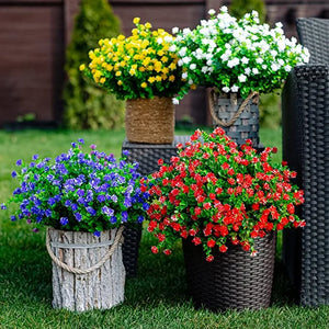 Künstliche Blumen im Freien