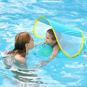 Babyschwimmer mit Baldachin